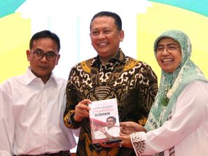 Bamsoet Kenang Sosok Ferry Mursyidan yang Konsisten Menjaga Idealisme Bamsoet Kenang Sosok Ferry Mursyidan yang Konsisten Menjaga Idealisme