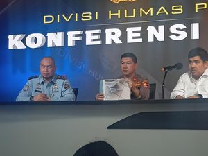 Densus 88: 1 Petugas Imigrasi Tewas Diserang WN Uzbekistan Tersangka Teroris