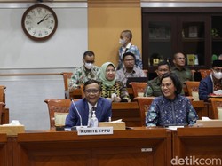 Sri Mulyani Bongkar Data Transaksi Janggal Rp 349 T di Depan Mahfud & Komisi III