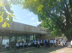 Berkunjung ke Masjid Amir Hamzah, Tempat Melepas Lelah di TIM