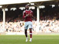 Momen Kocak Pemain West Ham Dikejar Anjing di Tempat Latihan