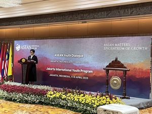 Buka ASEAN Youth Dialogue, Menlu Bicara Pentingnya Inovasi Bikinan Pemuda Buka ASEAN Youth Dialogue, Menlu Bicara Pentingnya Inovasi Bikinan Pemuda