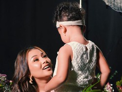 Mutia Ayu Sebut Glenn Fredly Ingin Anak Jadi Seorang Ilmuwan