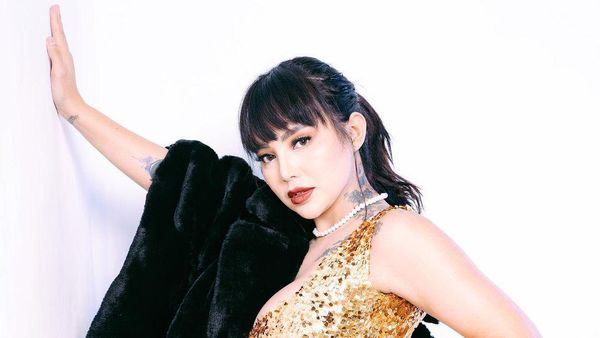 5 Pesona Nadia Christina yang Mau Sopan Selama Ramadan