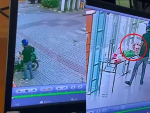 Pengemudi Ojol Curi Makanan Pelanggan Lain Usai Antarkan Pesanan Pengemudi Ojol Curi Makanan Pelanggan Lain Usai Antarkan Pesanan