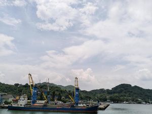 H-10 Lebaran, Polsek Kawasan Pelabuhan Lembar Mulai Patroli