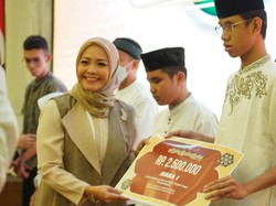 Hebat! Pelajar Tunanetra Raih Juara Lomba Baca Al-Quran Braille Kemenag