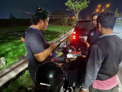 Dikuntit dari Jepara, 2 Pemotor Bawa Ribuan Rokok Ilegal Diringkus di Demak