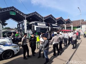 Sopir Bus Diimbau Agar Tak Gunakan Klakson Telolet Saat Arus Mudik Sopir Bus Diimbau Agar Tak Gunakan Klakson Telolet Saat Arus Mudik