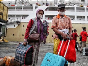 Menko PMK: Tak Ada Pembelian Tiket Kapal Laut Mudik 2024 via Offline Menko PMK: Tak Ada Pembelian Tiket Kapal Laut Mudik 2024 via Offline