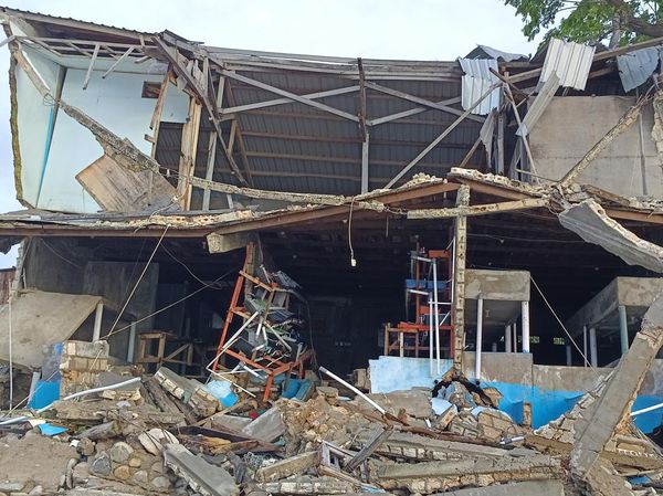 Potret Rumah-rumah Warga Hancur Diterjang Gelombang Tinggi di Kupang