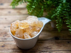 Gula Batu & Aren Disebut Lebih Cocok untuk Diabetesi, Benarkah?