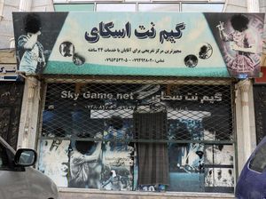 Taliban Larang Keluarga dan Perempuan Makan di Restoran