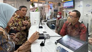 Tinjau Persiapan Outlet Jaga Lebaran