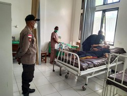 Naik Mobil Unimog, Wabup TTS Kecelakaan-Tabrak Tebing