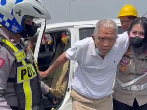 Dua Mobil Terlibat Kecelakan di Suramadu, 2 Orang Luka