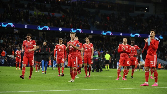 Soccer Football - Champions League - Quarter Final - First Leg - Manchester City v Bayern Munich - Etihad Stadium, Manchester, Britain - April 11, 2023 Bayern Munich players look dejected after the match REUTERS/Phil Noble