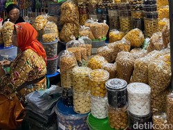 Omzet Pedagang Pusat Pasar Medan Turun 50 Persen Jelang Lebaran
