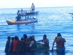 Bocah Tergulung Ombak Saat Mancing di Pantai Ende Ditemukan Tewas