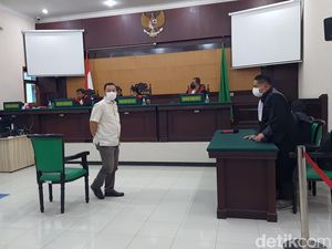 Kemplang Pajak Rp 2,5 M, Direktur Pabrik Baja Mojokerto Divonis 2 Tahun Bui Kemplang Pajak Rp 2,5 M, Direktur Pabrik Baja Mojokerto Divonis 2 Tahun Bui