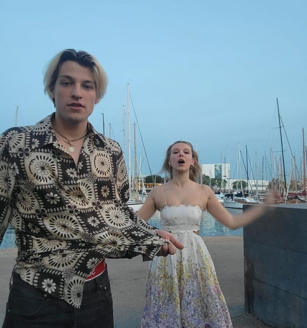 Gaya couple saat liburan/