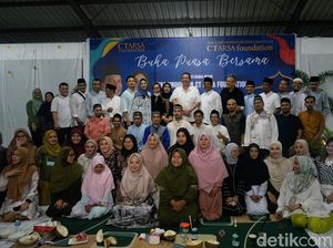 Chairul Tanjung Buka Bersama di SMAU CT Arsa Foundation Medan