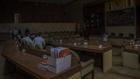 Gedung DPR Mati Lampu, Sidang Komisi Jadi Tertunda
