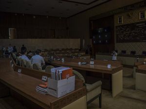 Gedung DPR Mati Lampu, Sidang Komisi Jadi Tertunda