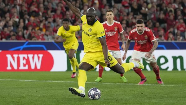 Inter Milan Perkasa di Markas Benfica