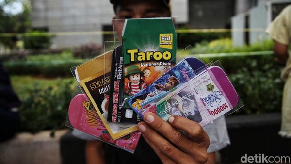 Unik, Amplop Lebaran Ini Mirip Kemasan Kopi dan Makanan
