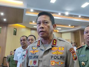 Kapolda Bali Akan Jerat Warga yang Viralkan Ulah Porno WNA Pakai UU ITE Kapolda Bali Akan Jerat Warga yang Viralkan Ulah Porno WNA Pakai UU ITE