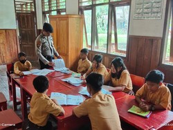 Polri Rekrut 2.600 Orang Asli Papua, Akan Dikerahkan di Program Polisi Mengajar