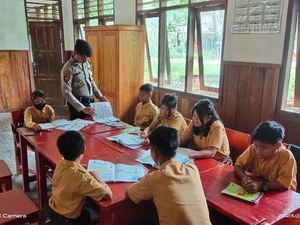 Polri Rekrut 2.600 Orang Asli Papua, Akan Dikerahkan di Program Polisi Mengajar Polri Rekrut 2.600 Orang Asli Papua, Akan Dikerahkan di Program Polisi Mengajar