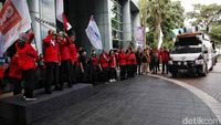Menhub dan Kakorlantas Lepas Tim Liputan Mudik Transmedia