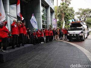 Menhub dan Kakorlantas Lepas Tim Liputan Mudik Transmedia