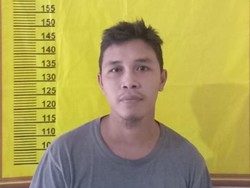 Buruh Bangunan Curi HP Mahasiswi Saat Belanja di Warung