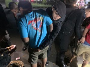 Tamat Kiprah Tukang Tambal Ban Nyambi Edarkan Obat Terlarang di Garut