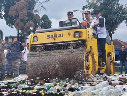 Polres-Pemkot Bogor Musnahkan Ribuan Miras Ilegal-Knalpot Brong Hasil Razia