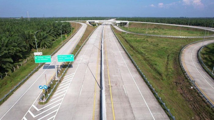 Jalan Tol Trans Sumatera (JTTS) Ruas Kuala Tanjung-Tebing Tinggi-Parapat akan dibuka fungsional pada 15 April-2 Mei 2023. Para pemudik dapat melewati jalur ini tanpa bayar atau gratis.