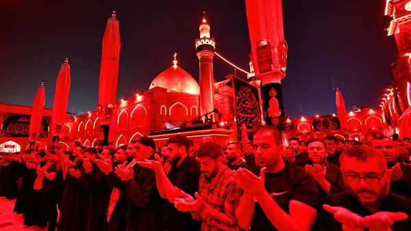 Kota Suci Najaf Memerah saat Peringatan Wafatnya Imam Ali