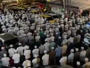 Pahala dan Keutamaan Sholat Tarawih Malam ke-25 Pahala dan Keutamaan Sholat Tarawih Malam ke-25