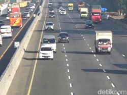 H-10 Lebaran, Pemudik Mulai Melintas di Tol Cikampek