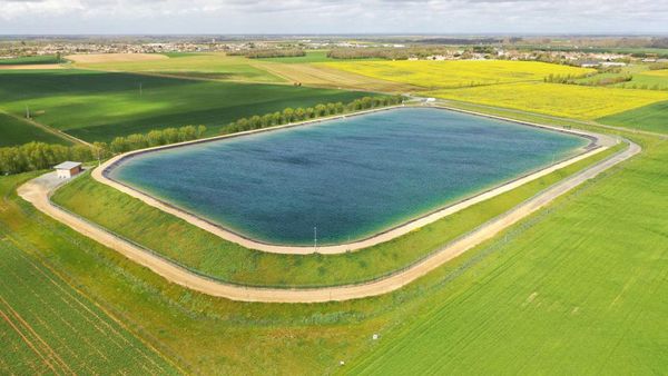 Kolam Irigasi di Prancis Bisa Seindah Ini Lho
