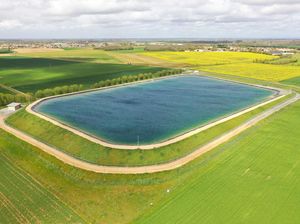 Kolam Irigasi di Prancis Bisa Seindah Ini Lho