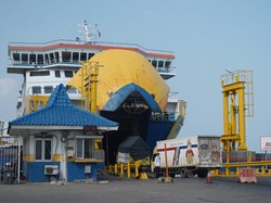 Lalu Lintas Truk Logistik Merak ke Bakauheni Naik 7% di H-10 Lebaran