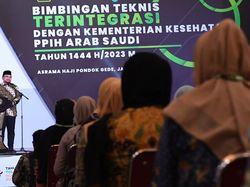 Menag Minta Petugas Haji Sabar, Kalau Marah Minum Air Zam Zam