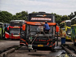 Ini Alasan Bus Tidak Mematikan Mesin saat Mengisi Bahan Bakar