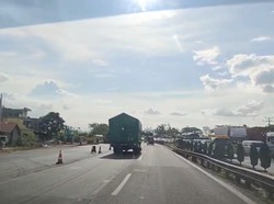 H-9 Lebaran, Lalin Tol Jakarta-Merak Ramai Lancar Sore Ini
