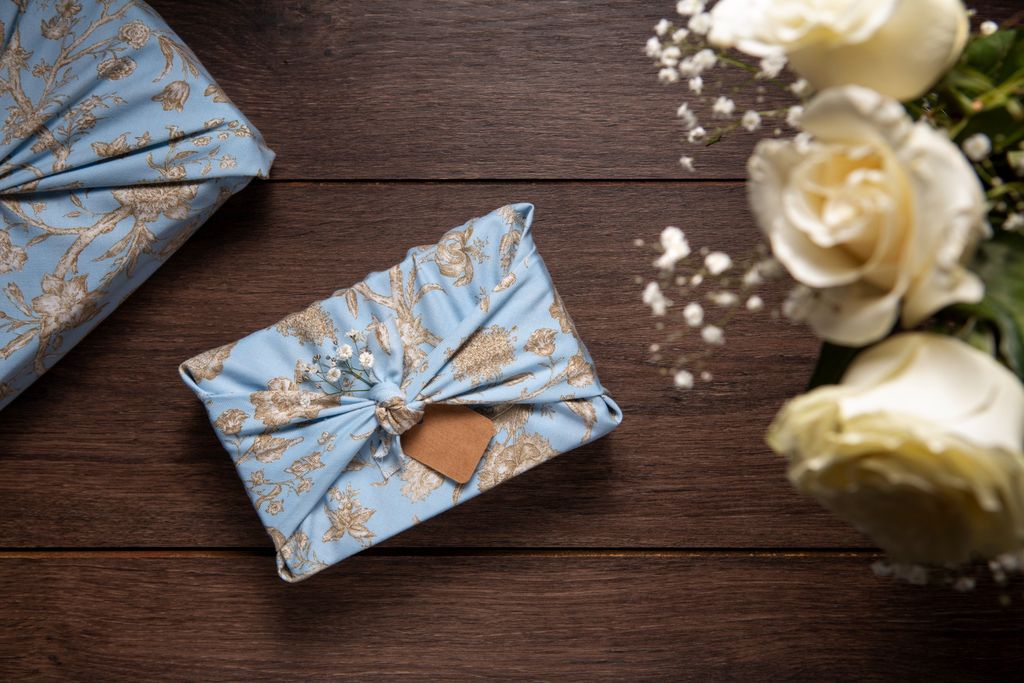 Hampers lebaran yang unik. /Foto: Freepik.com/Freepik.