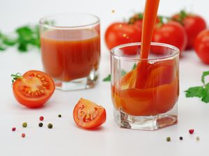 5 Manfaat Tomat untuk Kesehatan: Dari Jantung Sehat hingga Kulit Glowing 5 Manfaat Tomat untuk Kesehatan: Dari Jantung Sehat hingga Kulit Glowing